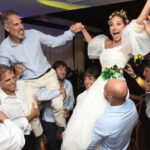 Natalia Lobo Instagram - La alegria de la fiesta inolvidable !!! Cierro los ojos y sigo ahi , en la fiesta !!!! sintiendo la alegria y el amor de todos los que nos rodeaban la felicidad de dar este salto cuatico que nos lleva a volar juntos , porque no me quiero encerrar en una jaula con vos mi amor , quiero que salgamos a volar .... juntos!!! Porque con vos , todo es mas lindo ❤ #creandonuestrapropiarealidad #elevarlafrecuencia