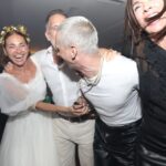 Natalia Lobo Instagram - La alegria de la fiesta inolvidable !!! Cierro los ojos y sigo ahi , en la fiesta !!!! sintiendo la alegria y el amor de todos los que nos rodeaban la felicidad de dar este salto cuatico que nos lleva a volar juntos , porque no me quiero encerrar en una jaula con vos mi amor , quiero que salgamos a volar .... juntos!!! Porque con vos , todo es mas lindo ❤ #creandonuestrapropiarealidad #elevarlafrecuencia
