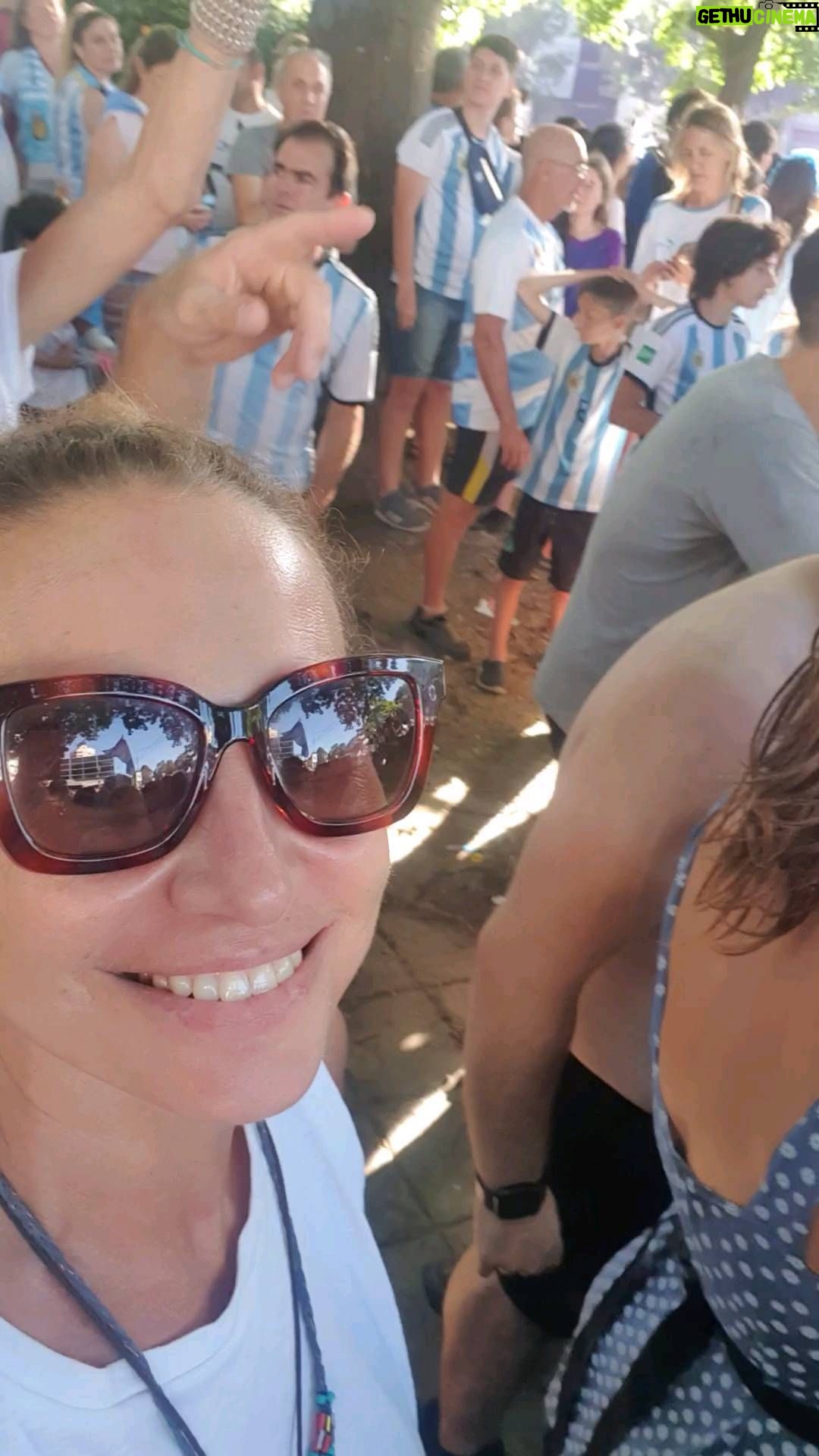 Natalia Lobo Instagram - La Argentinidad al palo !!!!!!
