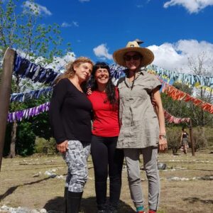 Natalia Lobo Instagram - Algunas imagenes  de la hermosa  experiencia co creada con mi compañera de aventuras  Nanda de @tierradeoromerlo ....un viaje cargado de proposito , entrega , amor , naturaleza , aprendizaje , coneccion , alegria , magia  y verdad 

Gracias a todos los guardianes de la tierra que nos acompañaron !!
@tomiqente 
 @altascocineras.organikfood 
@maricruzabatedaga 
@seiboandresoppizzi 
 @aqui_y_ahora_donde.sea 
@erolotz
@chachabur
@diana_dina
 @salta_la_rana
@stephanerutman 
@pupyortiz
@silvestreloboo
 
Y a los amigos que amorosamente viajaron con nosotrxs !!!

Juntos atravesamos El Portal 

Gratitud , alegria y amor 🤍🧚‍♂️

Habitando mi nueva realidad !!!

Continuara .....

#elevarlafrecuencia
#amorporlanaturaleza
#creandonuestrapropiarealidad