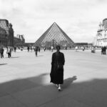 Natalie Madueño Instagram – Jeg kan fandeme ikke se klokkeren fra Notre Dame nogen steder. #hvorerdenpukkelryggede #godtjegikkeervinduespudser