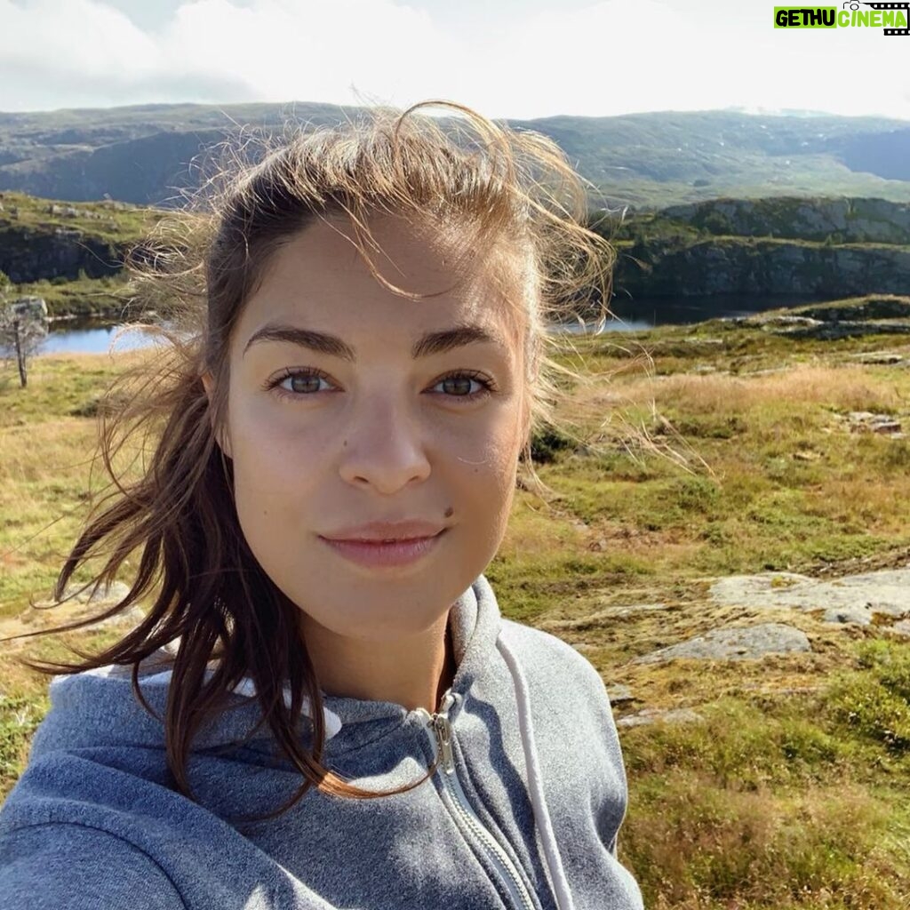 Natalie Madueño Instagram - Heia Norge! 🇳🇴❤️