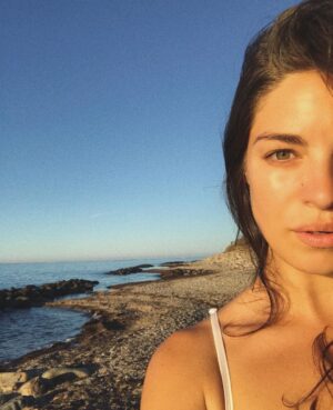 Natalie Madueño Instagram - 🌊☀️