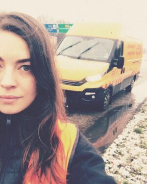 Natalie Madueño Instagram - Just wanted to sing “driving home for Christmas” like everyone else 😭 #flattire  #merrychristmas