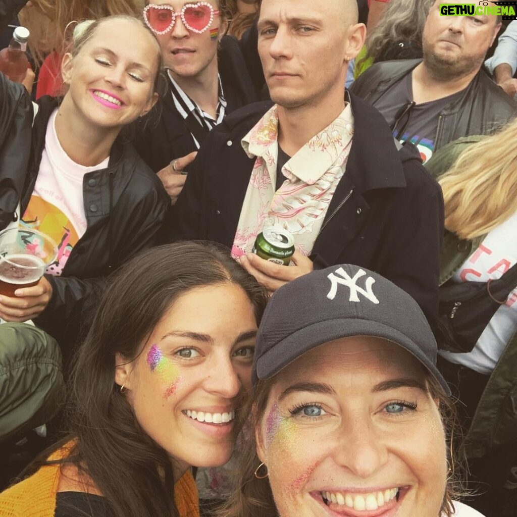 Natalie Madueño Instagram - #tbt Copenhagen Pride 2019... Husk mangfoldigheden og kærligheden. Stay safe og vi ses næste år 🏳️‍🌈❤️