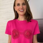 Natalie Portman Instagram – Thank you @magdabutrym for putting so much life and color into your art ❤️ +⚡️ @thorofficial 

Makeup: @lisastoreymakeup 
Hair: @mararoszak 
Nails: @glitzingup 
Styling: #RyanHastings