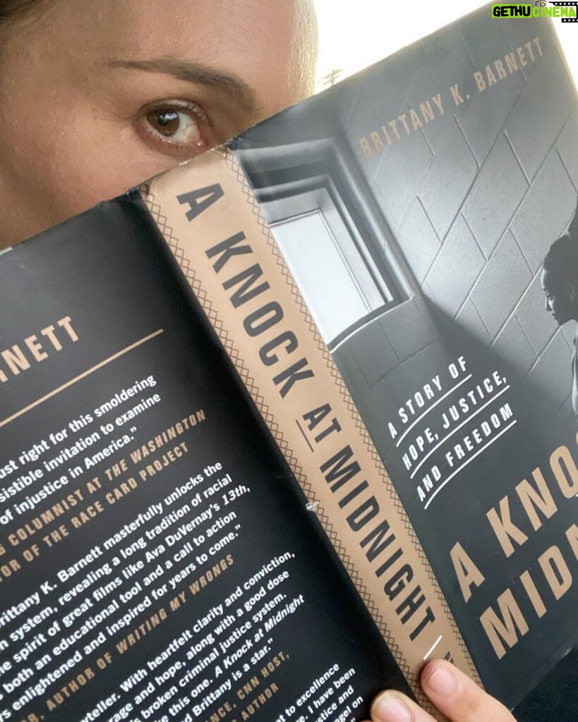Natalie Portman Instagram - I hope you will all join me this month in reading Brittany Barnett’s memoir A Knock At Midnight — a story of @brittanykbarnett’s unwavering dedication towards advancing justice within America’s legal system. #NataliesBookClub #NovemberBookPick