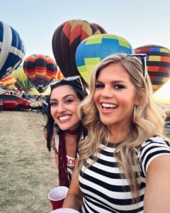 Natalie Stovall Instagram - Quite the after-show party at the Balloon Fiesta!!! Was so thrilling (and warm!🔥) when they’d all glow at the same time! 🎈💫🎈 Balloon Fiesta Park