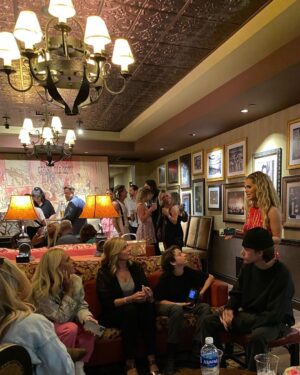 Natalie Stovall Instagram - #CMAFest week including rehearsals, press day, a quick trip to Texas and back, Opry, guest slot with @charles_esten, and a rained out River Stage show that turned into a take over of the lobby of the downtown Hilton. The impromptu acoustic set and hang with everyone was the perfect way to close out the week. 🥹🥹🙏🏻🙏🏻