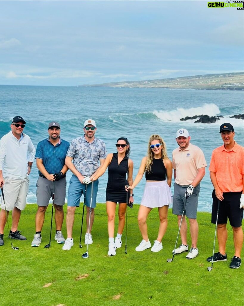 Natalie Stovall Instagram - What an incredible trip for a great cause! Children’s Miracle Network partnered with Ace Hardware asked Jen to play in their celebrity golf tournament (thank you Jen for being an amazing golfer!🏌🏼‍♀️) and us to perform for the event. 🥰 It’s always amazing to me to get to do what I love and then to have it be for a great cause, but this was extra special. So proud to help raise money for @vumcchildren 🤍🤍 Was so cool to meet and hang with @bbbaumgartner aka KEVIN!!! And SO fun hanging with all the guys there (and of course singing with @greg_maddux31 💃🏼) Shoutout to our Chicago boys on mine and Stevie’s golf team!! Thanks for all the coaching and letting me sink all the easy putts 😂 Glad I could really help with that 2nd place win 😜 Be sure and watch @jenniferwayne on the #AceShootout to help #ChangeKidsHealth. You can watch April 22 at 8 pm ET on the @GolfChannel to see who wins and how much money we raised for @CMNHospitals @acehardware