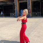 Natalie Stovall Instagram – #ad Ready for the most legendary night in country music?! 🤠🎙️🎸Same. But first… come with me to the Grand Ole Opry House and @lysol ’s airaoke for a behind the scenes tour before the @peopleschoice Country Awards on @nbc! #airaoke