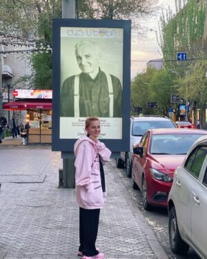 Natalya Eprikyan Instagram - У меня было!🧚🏻‍♀️ Спасибо всем, кто прилетел, приехал и пришел❤️ отдельное спасибо тем, кто написал и позвонил❤️ извините, если кого-то не отметила из тех, кто отметил😘 #арарадости #худобедношикарно #болеенеменеероскошно #yerevan #armenia