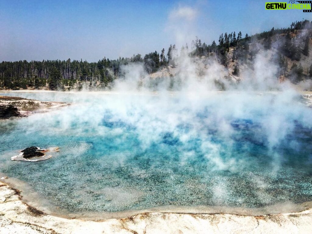 Natalya Rudakova Instagram - Yellowstone Park, what a beautiful place 💙