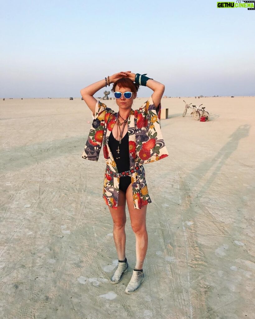 Natalya Rudakova Instagram - That place where you can be who ever you want without being judged 😊🦄 Burning Man 💜