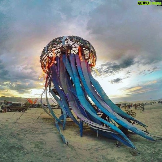 Natalya Rudakova Instagram - Jelly fish of Playa. #burningman2017 Black Rock City