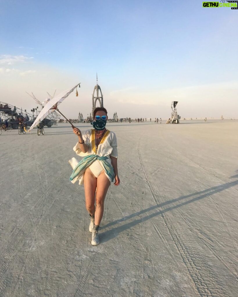 Natalya Rudakova Instagram - Playa adventures. Burning man 2017 💃🏼😊 Black Rock City