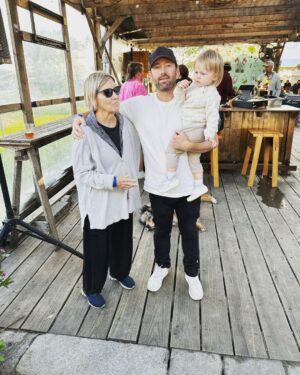 Natalya Rudakova Instagram - Family time 💜