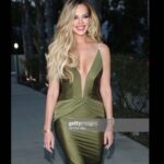 Natasha Alam Instagram - #oscars #oscars2021 #celebrity #actors #gorgeous #Hollywood #theatre #style #likeforlikes #tiktok #director #smile #instadaily #tv #hollywoodactress #beautiful #films #sexy #pretty #drama #trending #netflix #beauty #likes #makeup