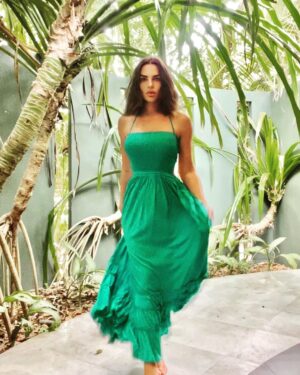 Natasha Alam Instagram - #love #instagood #fashion #photooftheday
#celebrity #actors #gorgeous #Hollywood #theatre #style #likeforlikes #tiktok #director #smile #instadaily #tv #hollywoodactress #beautiful #films #sexy #pretty #drama #trending #netflix #beauty #likes #makeup