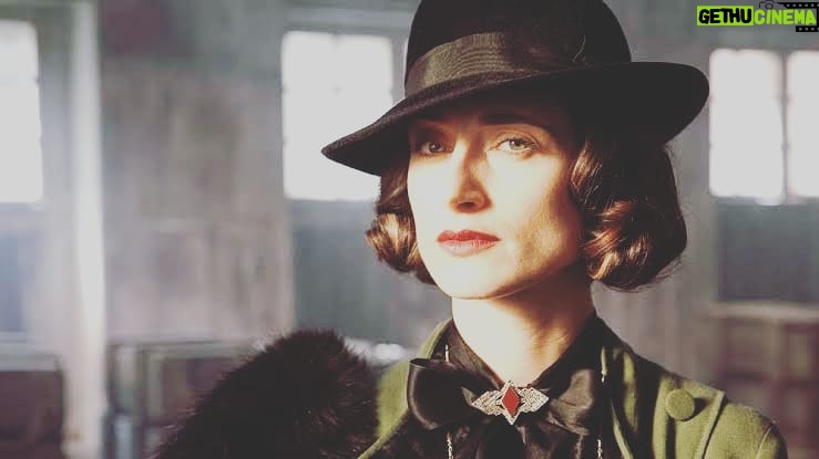 Natasha O'Keeffe Instagram - 😇 ☆ #peakyblinders #art #actor #actress #natashaokeeffe #followers #tommyshelby #cillianmurphy