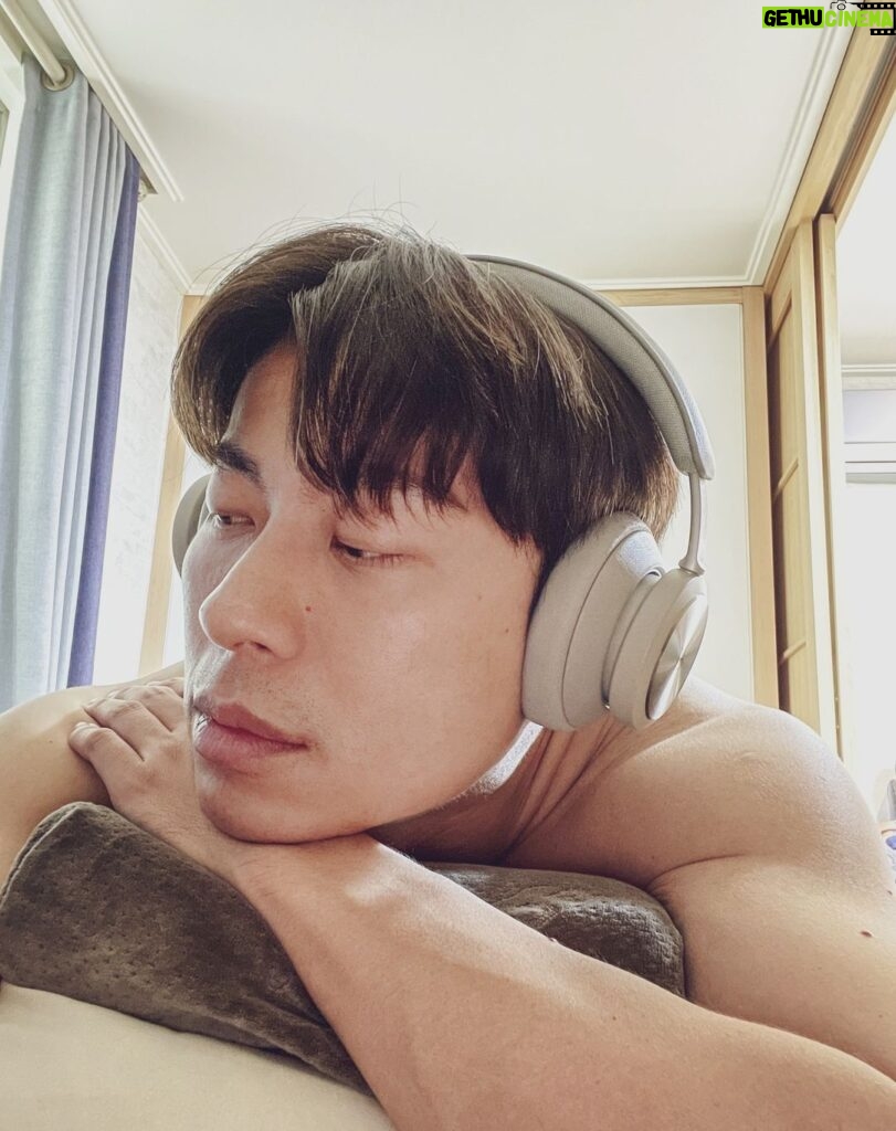 Nathaniel Ho Instagram - Just completed my initial mix of a new collab with @thelightiswithinme and @iambjerglund and giving it a spin on my @bangolufsen #BeoplayPortal headphones 🎧 It's definitely not the main headphones I use for mixing (since it's not designed for studio use), but it's always helpful to listen to a mix across multiple listening devices to see how it translates. One thing's for sure - the BeoplayPortal is beautiful and stylish, and the bluetooth capability allows me to lounge anywhere while I enjoy my music ❤️ #BangOlufsen Seoul, Korea