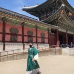 Nathaniel Ho Instagram - Was I a Korean nobleman in a past life? 🤔 #NatHoTravels #Korea 경복궁- Gyeongbokgung Palace 景福宮