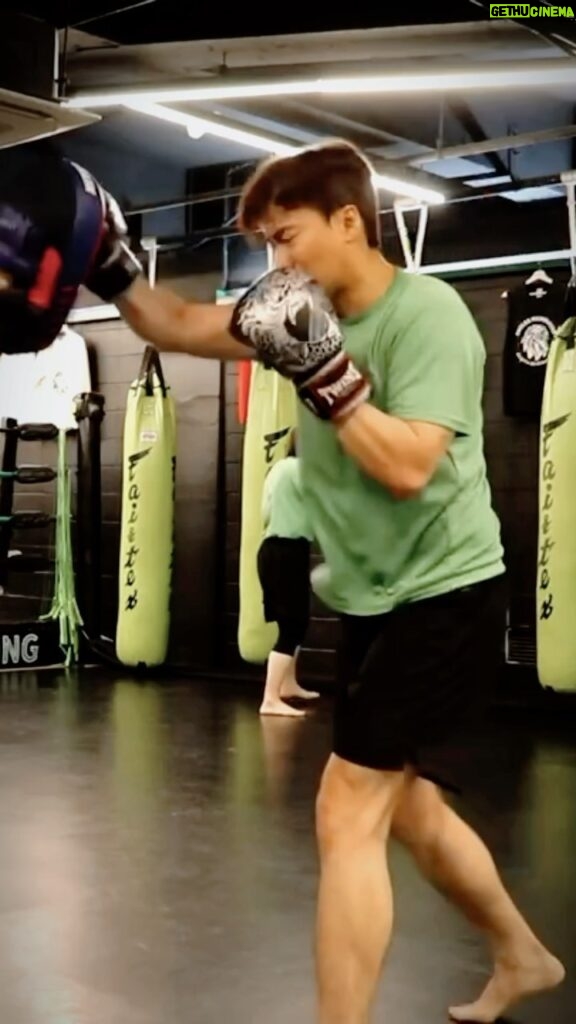 Nathaniel Ho Instagram - Muay Thai is an activity I love, and although I truly miss my @eamtmuaythai family in Singapore, I think I’ve found a Muay Thai gym in Korea that will become my new home. This video is from my first training session, after a break of almost a whole year. Moving to a new country takes a lot of time, resources, adaptation, and energy. But bit by bit, I am feeling more settled in and getting back to doing things that I love. Thank you @eagles_kickboxing for being my new home 🏠 I’m a little rusty, but I will get better 💪 Seoul, Korea