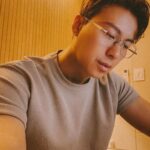 Nathaniel Ho Instagram - Get a man who looks at you like… he looks at his Korean homework. 🤓 한국어 숙제를 보는것처럼 당신을 이렇게 바라보는 남자를 찾아보세요. 🤓 Seoul, Korea