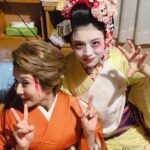 Natsuki Deguchi Instagram - こんばんわ！ 今日のオフショットは お師匠さんと 百子さん姉さんと吉乃さん姉さんです🫶🏻 #舞妓さんちのまかないさん #themakanai
