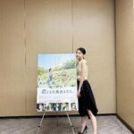 Natsuki Deguchi Instagram - ・ 『あの花が咲く丘で君とまた出会えたら』 初日舞台挨拶ありがとうございました！ 今日から公開です！ たくさんの方に見ていただけたら嬉しいです🫧