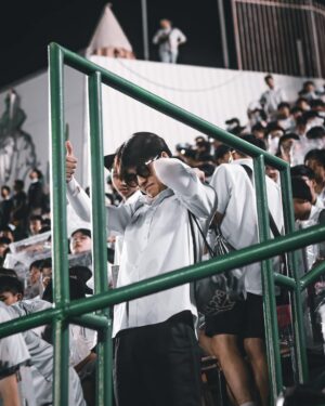 Nattapat Nimjirawat Instagram - “Spirit BCC” 💜💛 สั้นๆแต่ได้ใจความทุกๆอย่าง ขอบคุณ ศิษย์เก่า รุ่นพี่ รุ่นน้อง ผู้ปกครอง BCC ทุกๆท่าน 💜💛🙏🏻🙏🏻✌🏻✌🏻 มันคือความภาคภูมิใจที่ได้เป็นส่วนหนึ่งของงานจตุรมิตรสามัคคีครั้งที่ 30 จะเก็บมันไว้ในความทรงจำ และจะเป็นหัวใจม่วงทองตลอดไปคร๊าบ 💜💛 2 คลิปสุดท้ายมันทำให้ใจฟูและปลื้มปริ่มมากๆๆ ❤️❤️ Cr 📷 @cancanisstory น้องแคนรอหลายชั่วโมง บอกว่าไม่เป็นไรครับ น้องยังอยู่กลางแดดตั้งหลายชั่วโมง ผมรอได้ครับ ขอบคุณนะคร้า 🙏🏻❤️
#จตุรมิตรสามัคคีครั้งที่30 #จตุรมิตรครั้งที่30 #จตุรมิตร30 #jaturamitr30th #BCC173 #mild_mac #mildmac #แม็คณัฐพัชร์ #nattapatmac #SpiritBCC