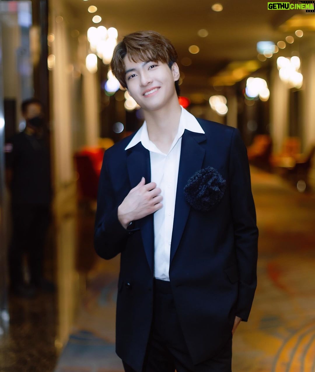 Nattapat Nimjirawat Instagram - พัชร์อยู่นี่คร๊าบ @nattapatmac 🩶 Thanks 🥼 @pmith 📷 @fotayen #pmith #เกมรักทรยศ #endเกมทรยศ #พัชร์ #แม็คณัฐพัชร์