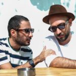 Navid Mohammadzadeh Instagram - اشکان هیچکس به اندازه تو به من نزدیک نبوده.بهترین زوج کاری من در تئاتر،ما باهم رویاهامونو ساختیم و همچنان باهم رویاپردازی می‌کنیم،چقدر باهم‌حرف زدیم؟ چند سال؟ در تئاتر مارو باهم شناختن،اشکان و نوید. کنار هم ،تنها ،کسی نمی‌شناخت مارو. آخ که چقدر دلتنگ کار کردن با توأم کارگردان باهوش من🧡 تولدت مبارک @ashkankheilnejad @tazeh_theater #hbd 📷 @saynaghaderi