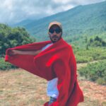 Navid Mohammadzadeh Instagram - 🌪 رقصی چُنین 📷 @_fereshtehosseini #navidmohammadzadeh