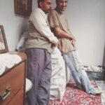 Navid Mohammadzadeh Instagram - 🎂 . قابِ ماندگار برادرانِ تولی خانلو تولدت مبارک داداش مرتضی از طرف آقا محسن #ابدویک_روز @paymanmaadi 🎈 @saeedroustaee #navidmohammadzadeh