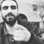 Navid Mohammadzadeh Instagram - . بعید می‌دونم اون روز بیاد @hichkasofficial