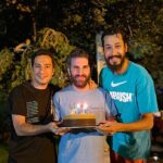 Navid Mohammadzadeh Instagram - 🎂🥳 هوتن گیان،بِرام تولدت مبارک چه روزهایی داشتیم و داریم ما سه نفر در کنار هم. ❤️ @hootanshakiba #hbd #friends @bahramafshariofficial
