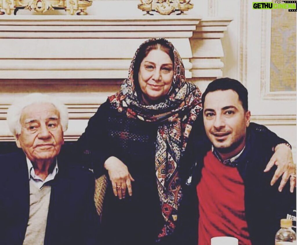 Navid Mohammadzadeh Instagram - خانواده پدر.مادر.پسر ❤️ 📷 @ghodsmohammad