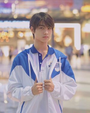 Nawapat Thannamongkolsawat Instagram - รักเเห่งสยาม🦸🏼

#newyearnawapat 
#รักชอบเจ็บ