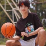 Nawapat Thannamongkolsawat Instagram - ขอบคุณเสื้อสวยๆน่ารักๆจากร้าน @eyebraaaaa guy guy #newyearnawapat #newyearnwp #jinloeofficial #eyebraaaaa