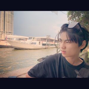 Nawapat Thannamongkolsawat Instagram - Let's taste Thai food on holiday.😋😋