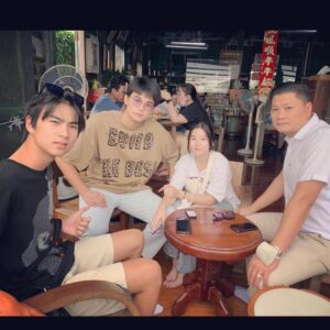 Nawapat Thannamongkolsawat Instagram - Let's taste Thai food on holiday.😋😋
