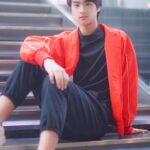 Nawapat Thannamongkolsawat Instagram - newyearnwp ความรู้สึกที่ได้เล่นซีรี่ย์ hit bite love ตัองบอกไว้ก่อนนะครับว่า ซีรีเรื่องนี้เป็นเรื่องแรกของผมเป็นผลงานการแสดงชิ้นแรก และผมตั้งใจทำ มันออกมาอย่างเต็มที่ ต้องขอขอบคุณทีมงานทุกๆท่านครูสอนการแสดงและผู้กำกับที่ร่วมกันทำซีรีนี้ออกมาอย่างมีคุณภาพ ขอขอบคุณแฟนขับทุกๆท่านที่ช่วยซัพพอร์ตและเป็นกำลังใจทำให้ผมมีกำลังใจที่จะทำงานให้ออกมาดีเรื่อยๆขึ้นขอให้แฟนคับทุกทุกท่านซัพพอร์ตผมต่อๆไป และผมจะตั้งใจ ทำออกมาให้ดีขึ้นครับ #newyearnawapat #newyearnwp #jurkung #jinloe #hitbitelovetheseries