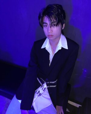 Nawapat Thannamongkolsawat Instagram - Thank you Mugler x H&M 🤍 

#Newyearnwp 
#MuglerHM
#MuglerHMxnewjur
#HMThailand