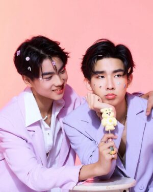 Nawapat Thannamongkolsawat Instagram - หวานกว่าลูกอม คือขนม หรือผมครับ 😛🍬🍭

#Areyoureadytoaddicted 
#addictedheroin
#รักร้ายนายเสพติด 
#newyearnawapat 
#jurkung