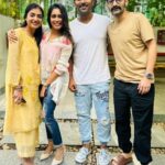 Nazriya Nazim Instagram - a Twin Anniversary celebration❤️ @shanthnu & myself Sharing the same anniversary date along with this beautiful couple #FahadFazil & @nazriyafahadh 🤗 thank you #ALVijay sir for hosting us 💕