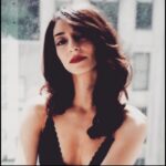 Necar Zadegan Instagram - Thank you for having me on your show, Jian, your interviews are unrivaled. In conversation with #jianghomeshi Roqe- Episode 106 Necar Zadegan •A diverse and entertaining edition of Roqe featuring prolific Iranian American actor Necar Zadegan. Necar joins Jian from a stop on the road in Santa Fe to talk about her impressive career on stage and screen, working with Robin Williams, performing in Persian and English, playing a pivotal role in the popular series “24” and spending the last three years as one of the lead stars of “NCIS: New Orleans”. Pic: @joedeanphoto Link in bio @roqemedia Full interview and playlists available on @roqemedia @spotifypodcasts @spotify