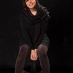 Neda Ghasemi Instagram - . هیچ چیز تو این دنیا مهتر از داشتن یه دلِ خوش نیست هیچ چیز مهمتر از حالا نیست نه دیروز نه فردا.. دلتون خوش، حالتون خوب... 🌱🌱 #ندا_قاسمی #بازیگر_زن #سریال_نون_خ #کرونا_را_جدی_بگیریم #در_خانه_بمانیم#درخانه_میمانیم #سعید_آقاخانی #بازیگری#استایل #هنر ##هنرمندان_ایرانی 📸Photo by: @mehranghasemi.photograph