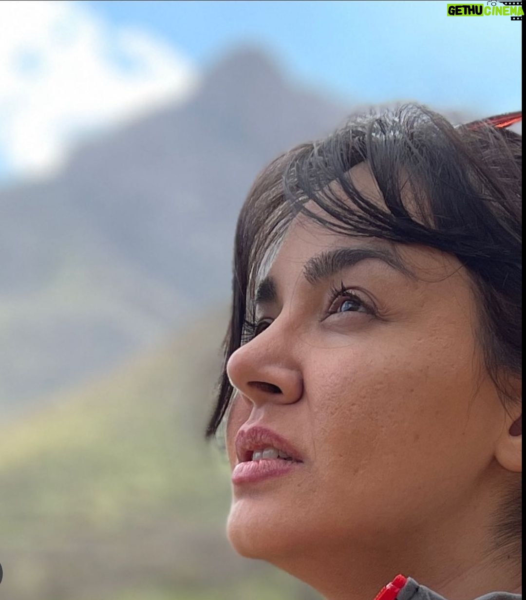 Neda Ghasemi - 58.7K Likes - چه روزهای عجیب و سختی رو پشت سر گذاشتم و چه آدمها و اتفاقاتی ..
در بدترین دوران ، در بدترین احوال..
من آدم قبل نیستم..
#ندا_قاسمی
#آزادگی