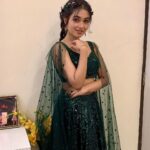 Neeharika Roy Instagram - Feeling grand in green 💚💫 #neeharikaroy #itaawards2022 #redcarpet #starplus #newyear #party Filmcity Goregaon